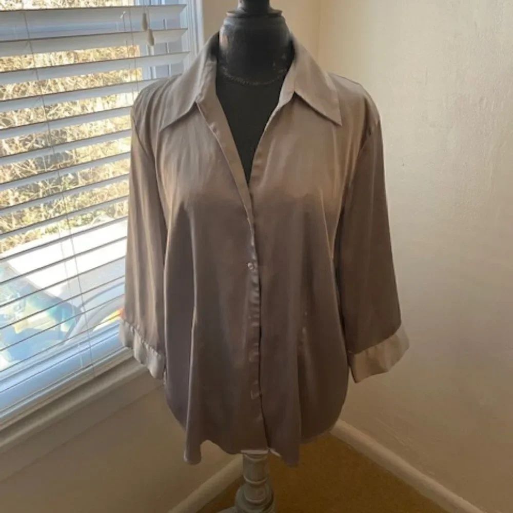 Allison Morgan Gray button down blouse, size 1X